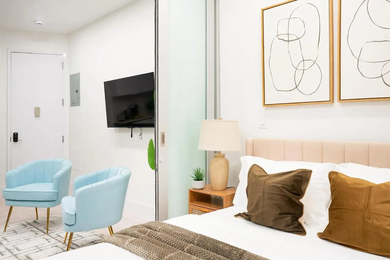 뉴욕 317-2A Sleek Modern 1Br Ues W D 아파트